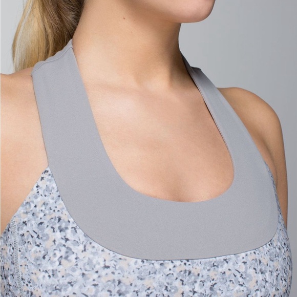 Lululemon Scoop Neck Tank *Luon
Petite Fleur Silver Spoon / Ambient Grey - Picture 4 of 8